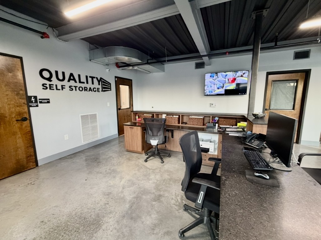 Leasing Office